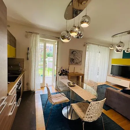 Enchanting Garden Retreat Villa Roma