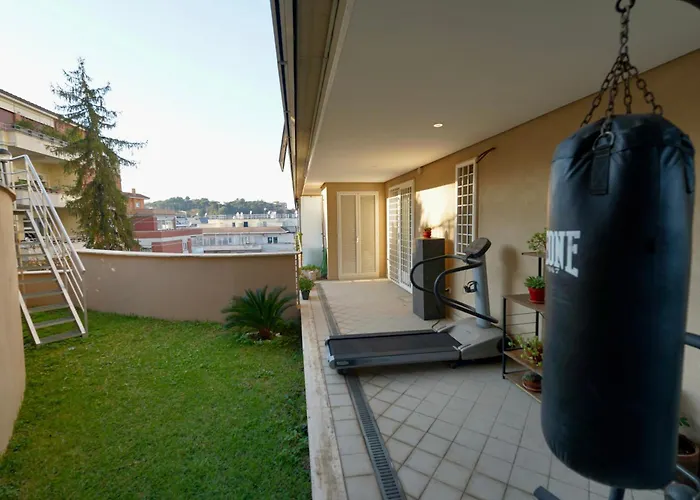 别墅 Enchanting Garden Retreat 罗马